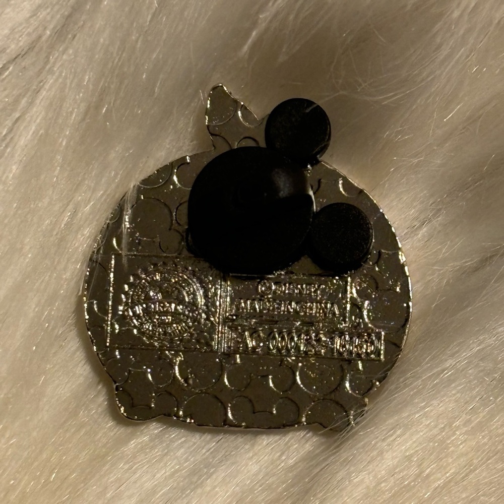Disney Trading Pin - Picture 2 of 2